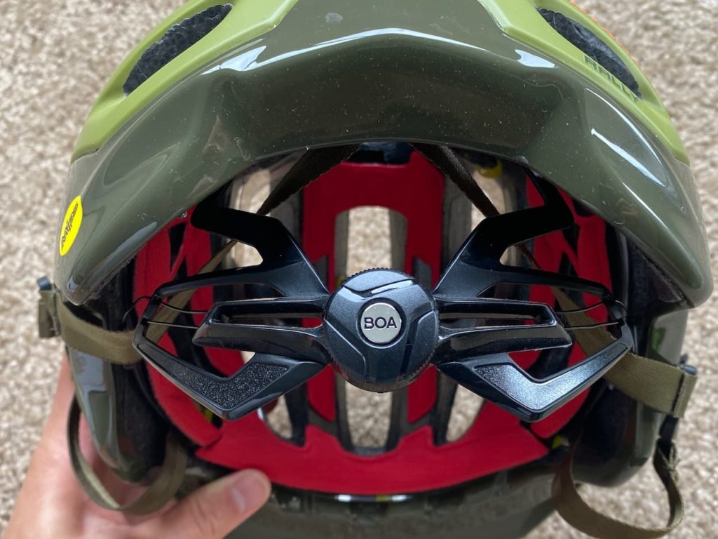 ヘルメットのサイズ調整